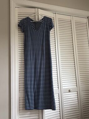 Olivia Rae Navy and White Striped Short-Sleeve Midi Dress